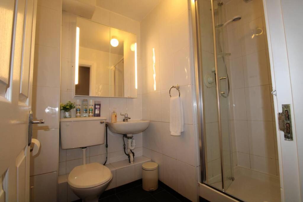 Large 3 Bed, Galway City Centre Apartment Bagian luar foto