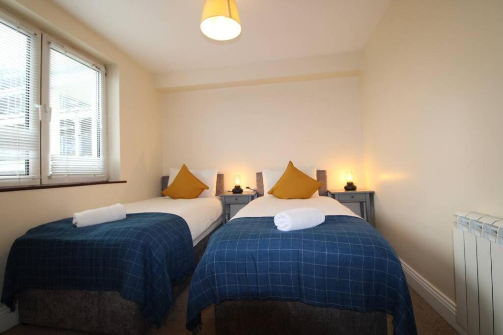 Large 3 Bed, Galway City Centre Apartment Bagian luar foto