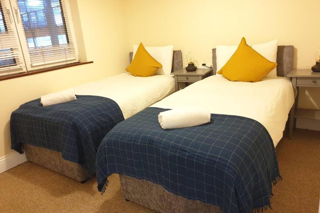 Large 3 Bed, Galway City Centre Apartment Bagian luar foto