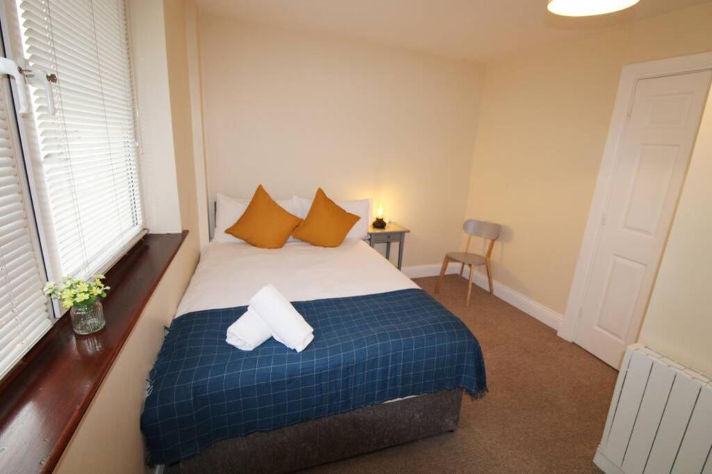 Large 3 Bed, Galway City Centre Apartment Bagian luar foto